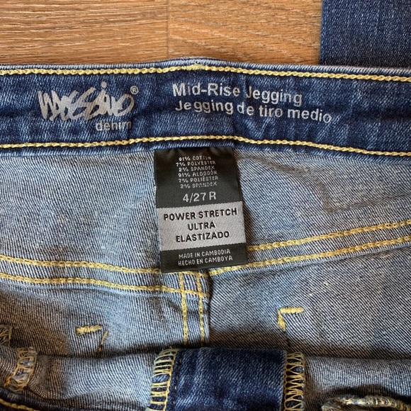 Mossimo jeans -size 4 - Picture 4 of 4